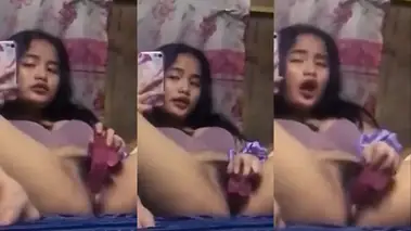 Bokep Indo Gadis Muda Main Sendiri Pakai Alat poster