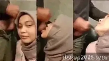 Jilbab Manis Nyepong Penuh Air Liur poster